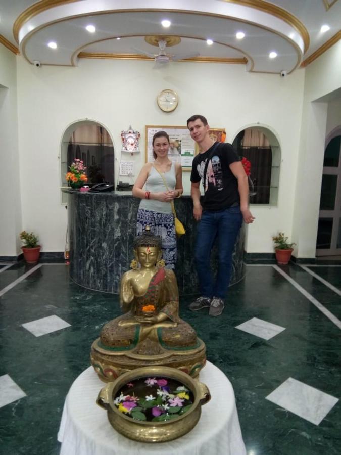 Paradise Luxury Home Stay ขชุราโห ภายนอก รูปภาพ
