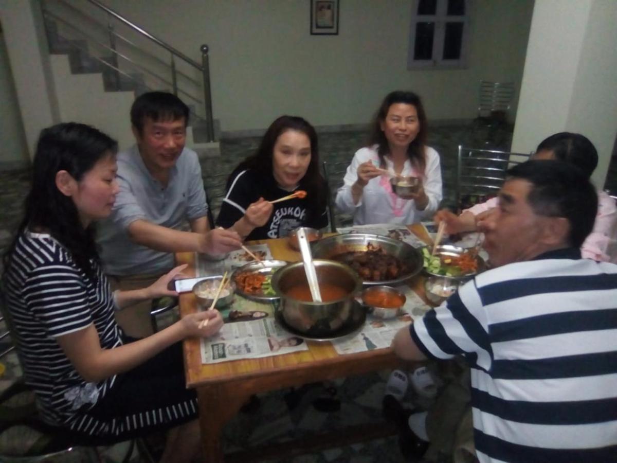Paradise Luxury Home Stay ขชุราโห ภายนอก รูปภาพ