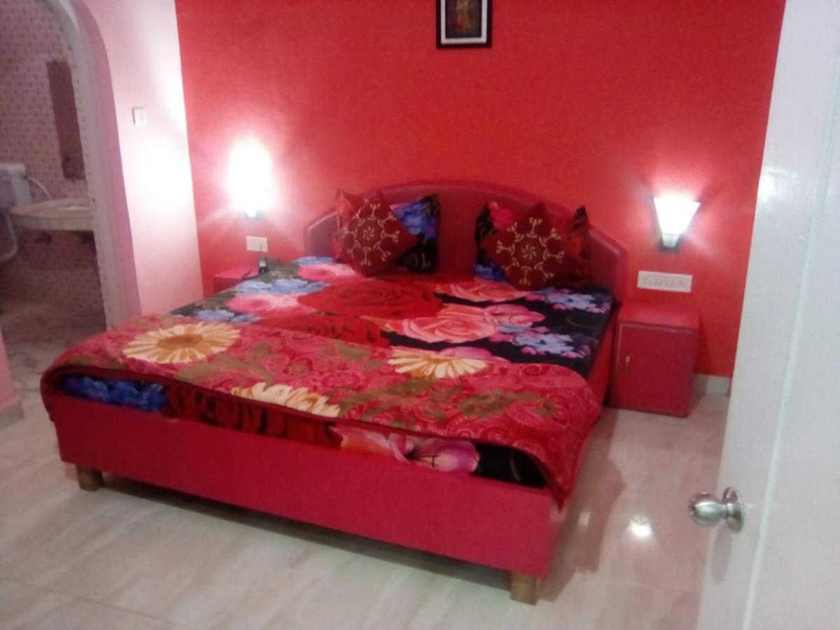 Paradise Luxury Home Stay ขชุราโห ภายนอก รูปภาพ