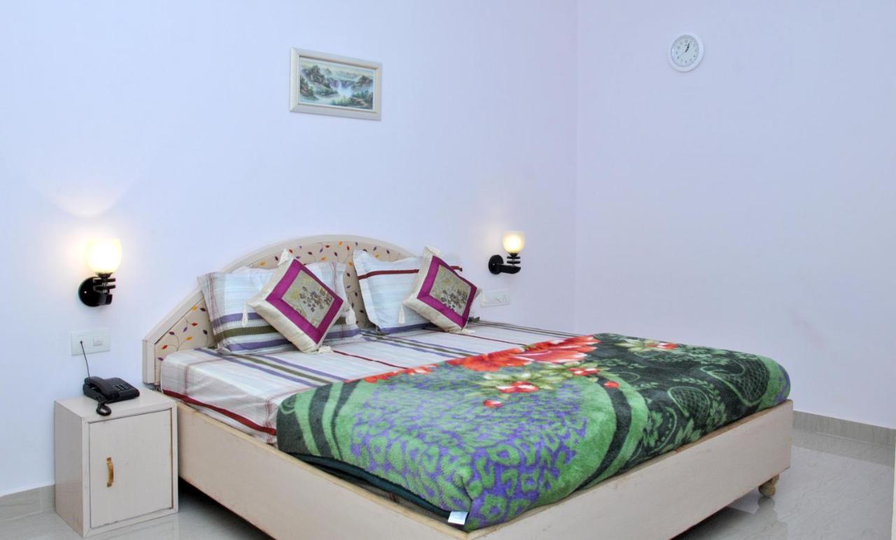 Paradise Luxury Home Stay ขชุราโห ภายนอก รูปภาพ