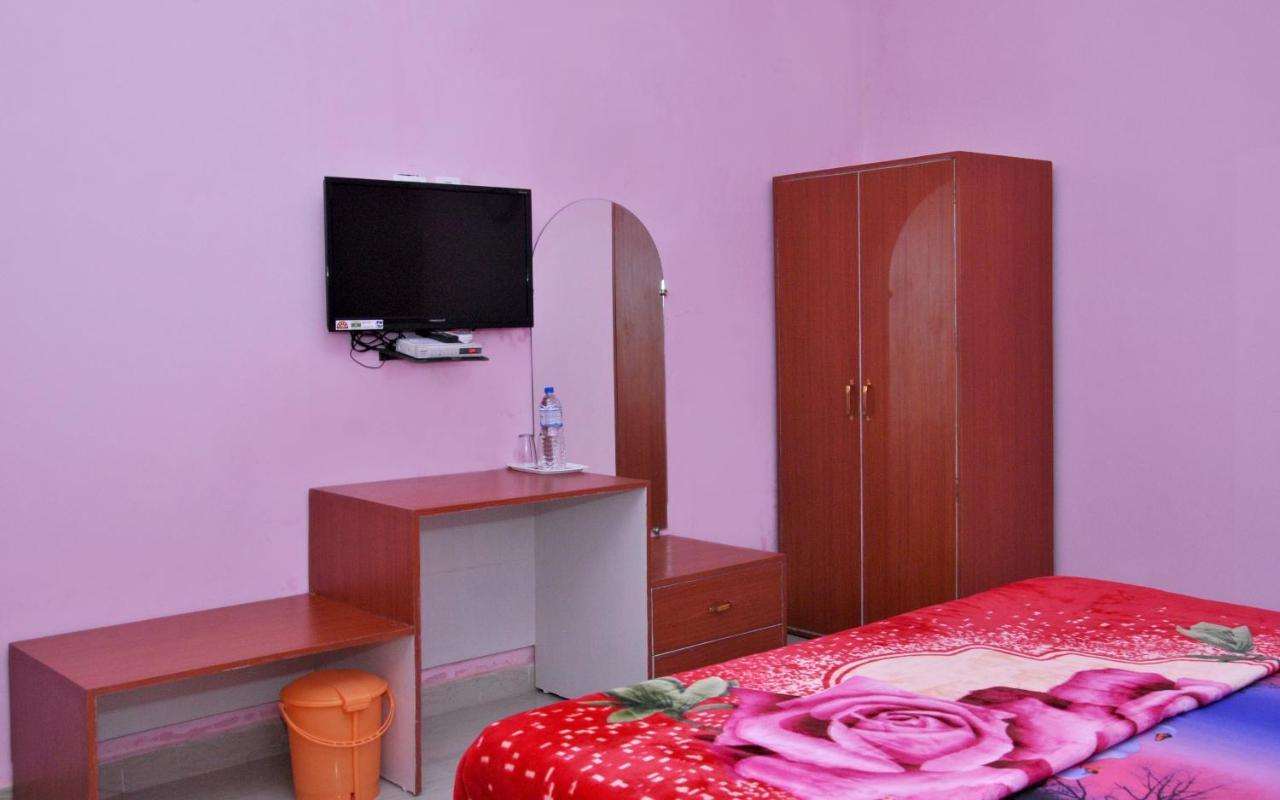 Paradise Luxury Home Stay ขชุราโห ภายนอก รูปภาพ