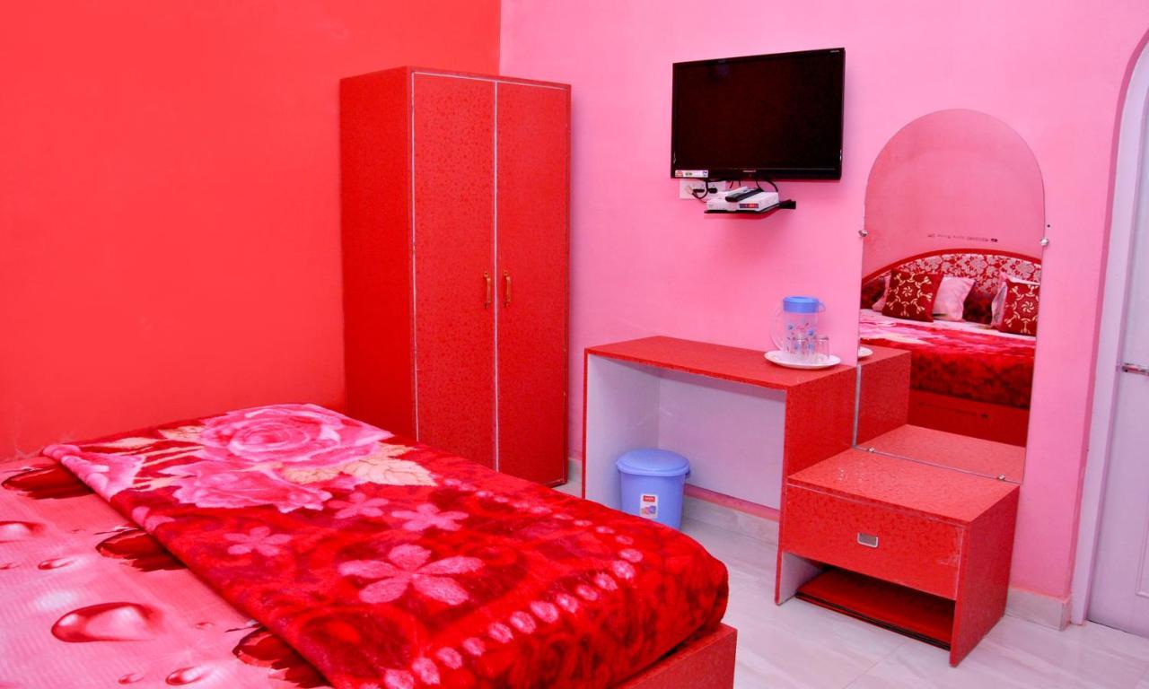 Paradise Luxury Home Stay ขชุราโห ภายนอก รูปภาพ