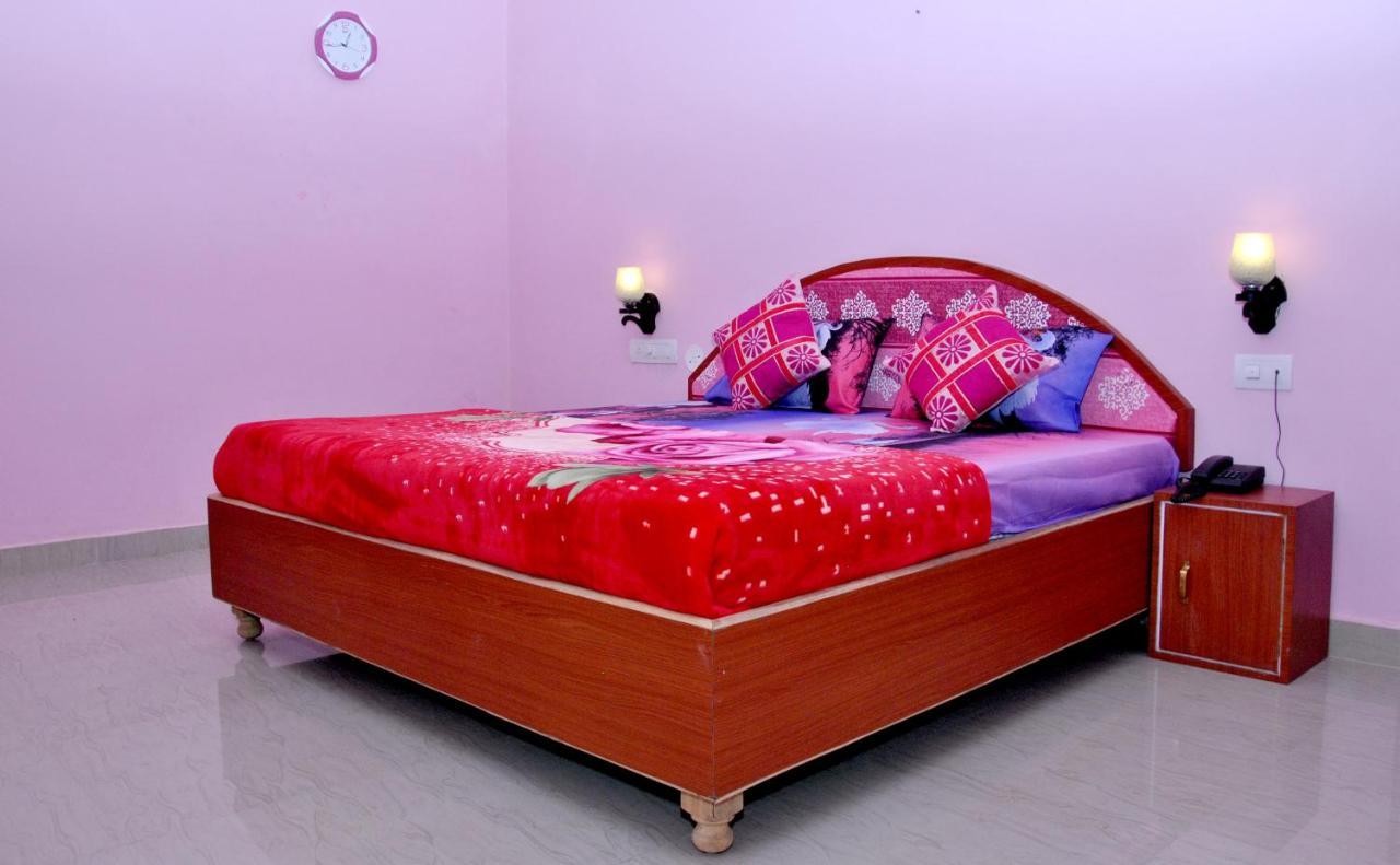 Paradise Luxury Home Stay ขชุราโห ภายนอก รูปภาพ